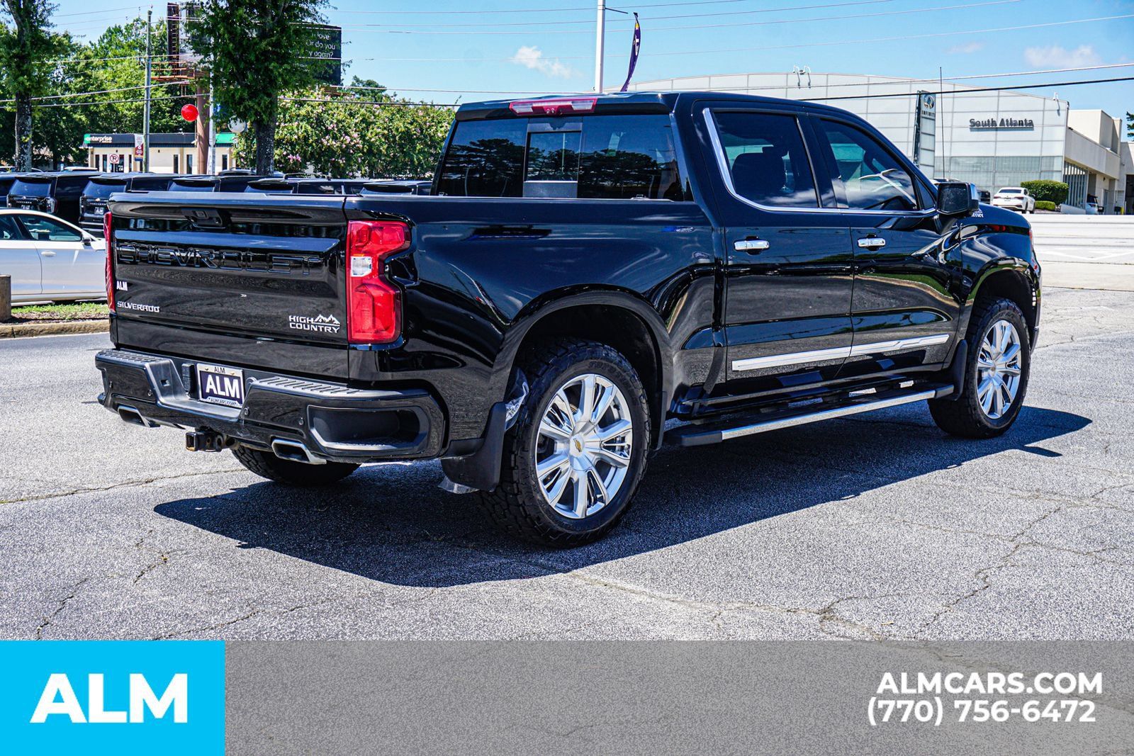 Used 2023 Chevrolet Silverado 1500 High Country w/ High Country Premium Package AWD/4WD image 6