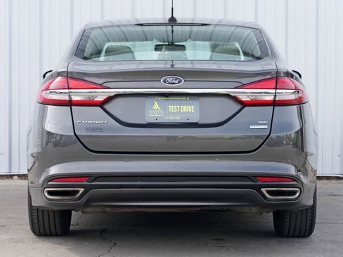 Used 2017 Ford Fusion SE w/ Fusion SE Technology Package image 10