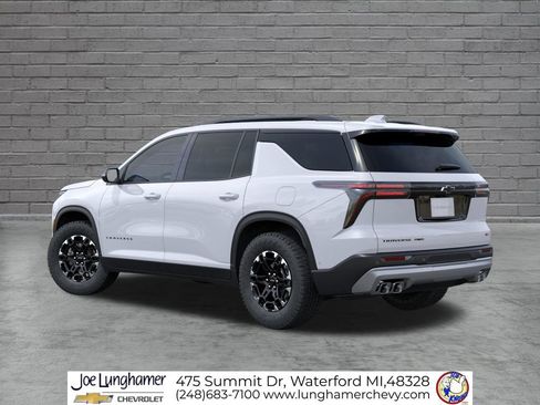 New 2027 Chevrolet Traverse Z71 w/ Driver Confidence Package AWD/4WD image 3
