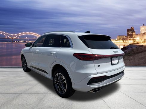 Certified 2025 Audi Q5 Premium Plus w/ Premium Plus image 3