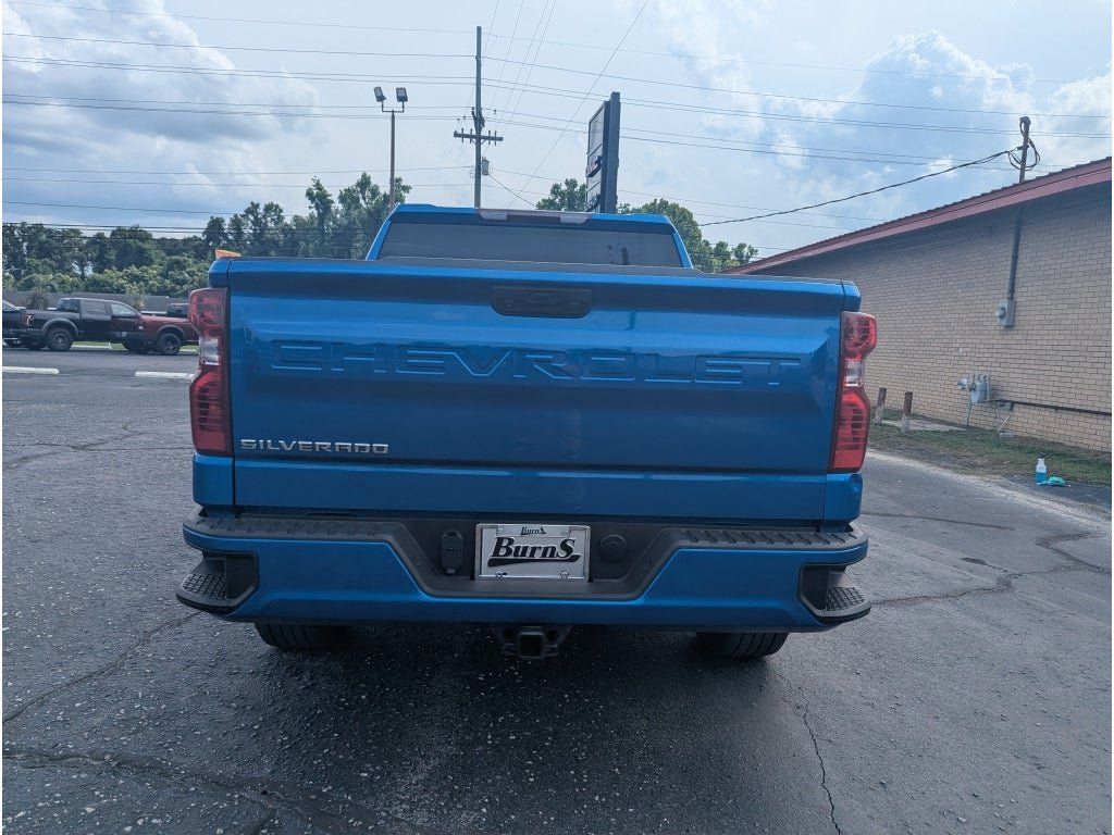 Used 2023 Chevrolet Silverado 1500 Custom AWD/4WD image 4