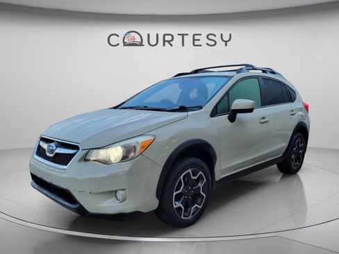 Used 2015 Subaru Crosstrek 2.0i Premium w/ Moonroof Package AWD/4WD image 1