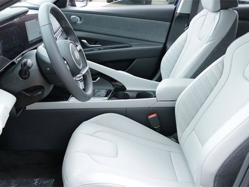 New 2026 Hyundai Elantra Limited image 9