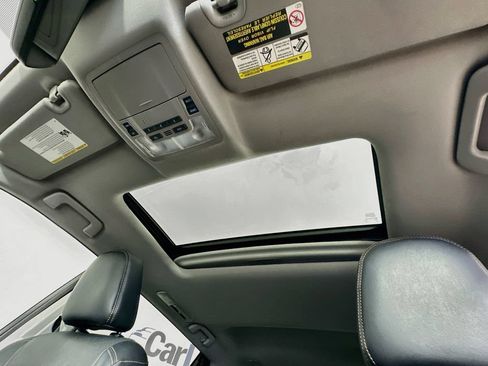Used 2018 Toyota Highlander Limited FWD image 24