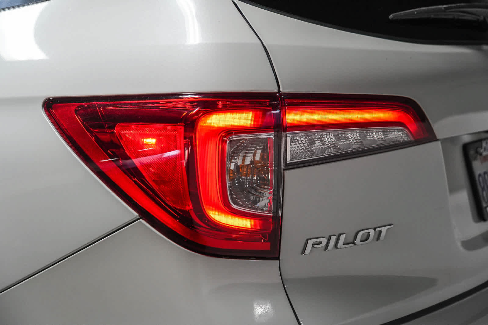 Used 2020 Honda Pilot EX image 11