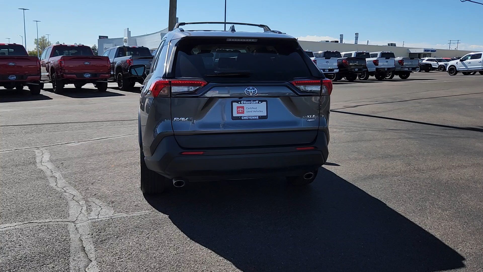 Used 2021 Toyota RAV4 XLE AWD/4WD image 3