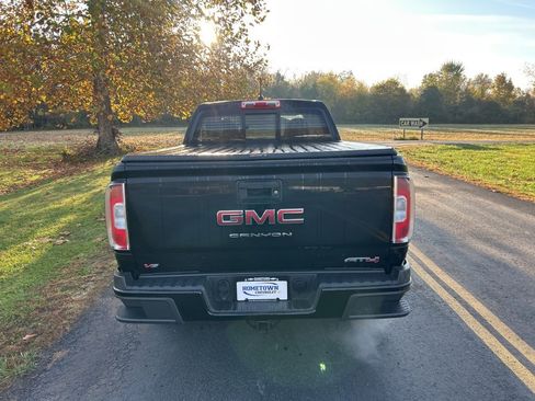Used 2022 GMC Canyon AT4 image 6