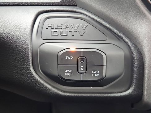 New 2026 RAM 2500 Laramie AWD/4WD image 26