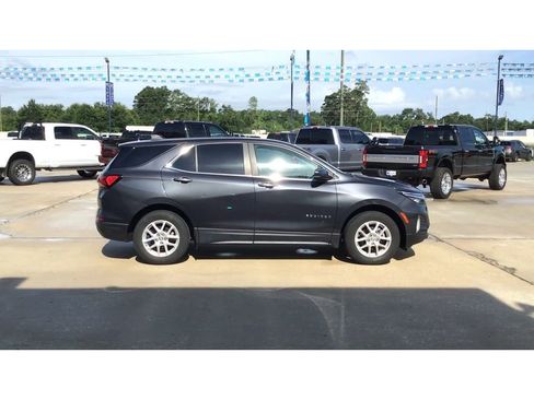 Used 2023 Chevrolet Equinox LT w/ Driver Convenience Package AWD/4WD image 9