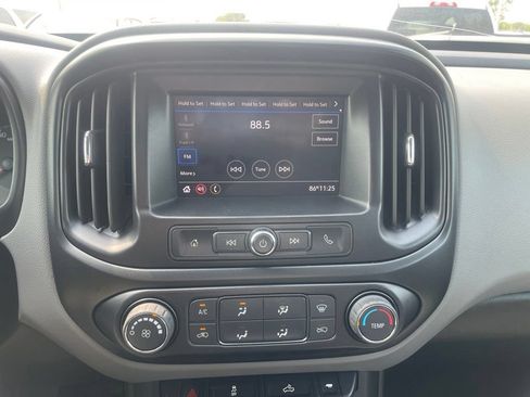 Used 2022 Chevrolet Colorado W/T AWD/4WD image 20