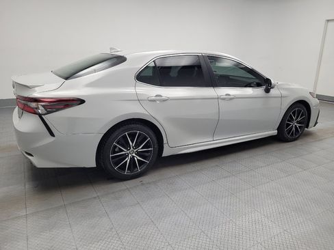 Used 2023 Toyota Camry SE image 10