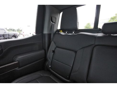 Used 2020 GMC Sierra 1500 SLT RWD image 14