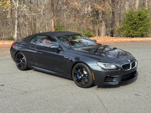 Used 2015 BMW M6 Convertible image 19