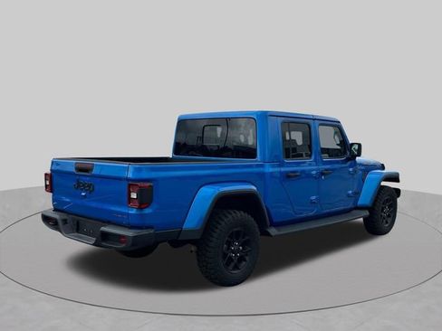 Used 2025 Jeep Gladiator Sport AWD/4WD image 3