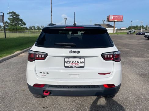 Used 2023 Jeep Compass Trailhawk AWD/4WD image 7