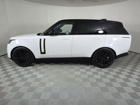 New 2026 Land Rover Range Rover SE image 2