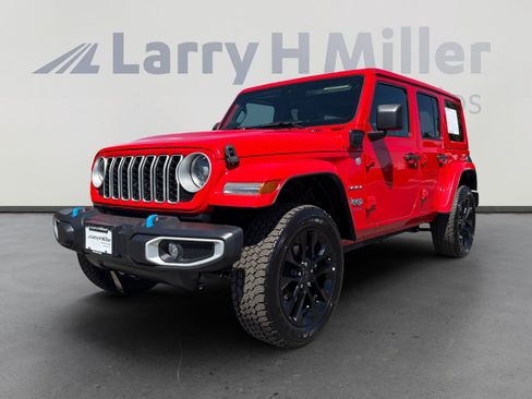 Used 2024 Jeep Wrangler Unlimited Sahara AWD/4WD image 1