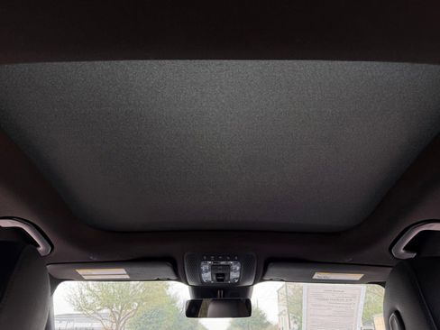 Certified 2024 Mercedes-Benz GLB 250 4MATIC image 4