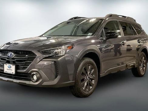 Used 2025 Subaru Outback Onyx Edition AWD/4WD image 3