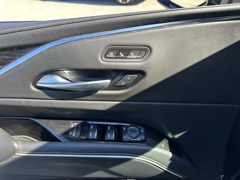 Used 2023 Cadillac Escalade Sport image 16