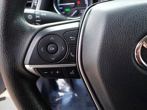 Used 2021 Toyota Camry LE image 13