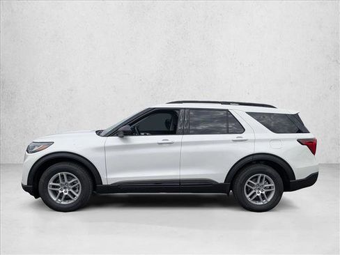 New 2026 Ford Explorer Active w/ Active Comfort Package image 5
