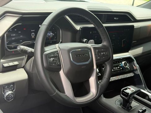 Used 2025 GMC Sierra 1500 Denali w/ Denali Reserve Package AWD/4WD image 19