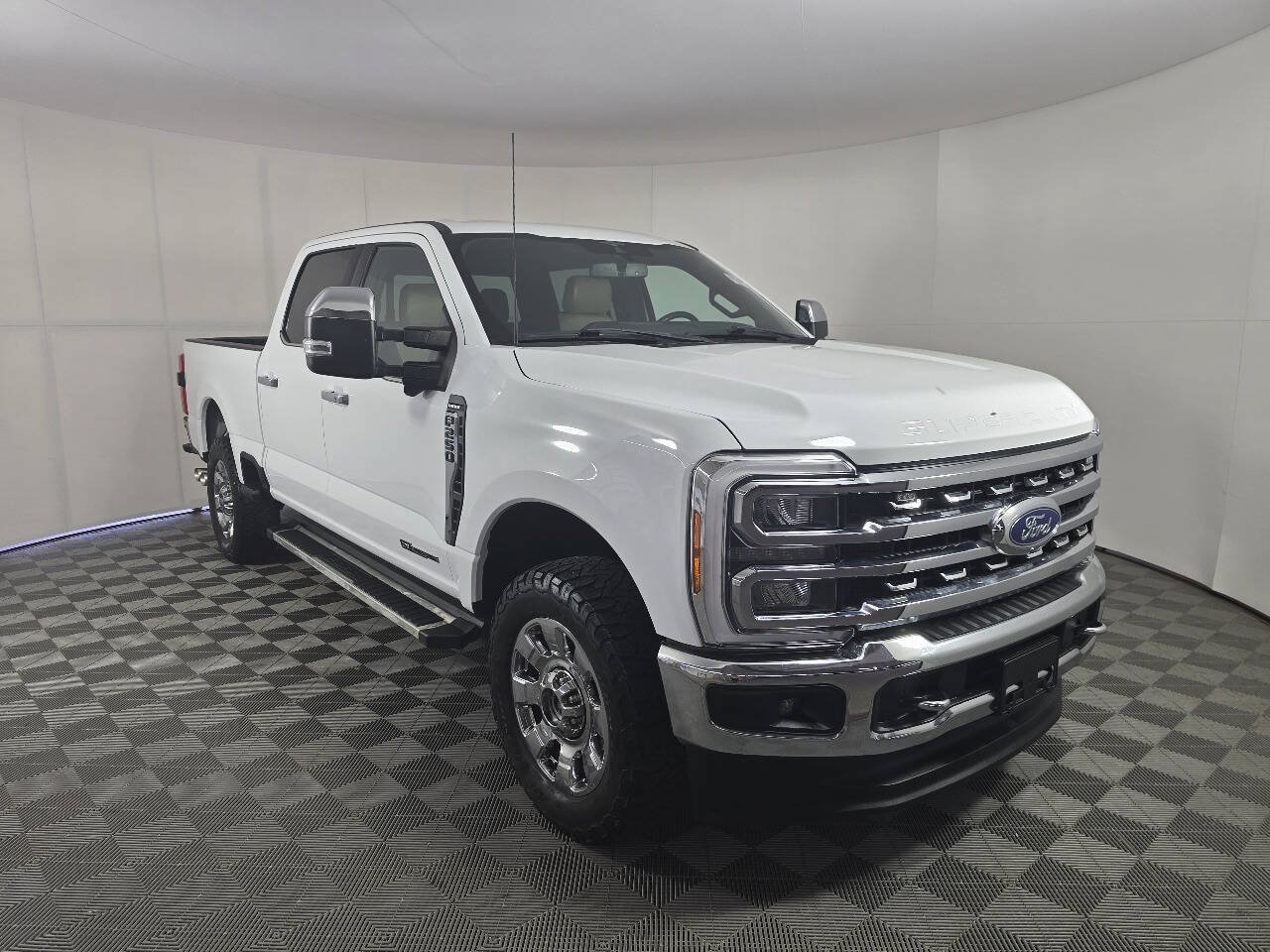 Used 2023 Ford F250 Lariat w/ Chrome Package AWD/4WD image 5