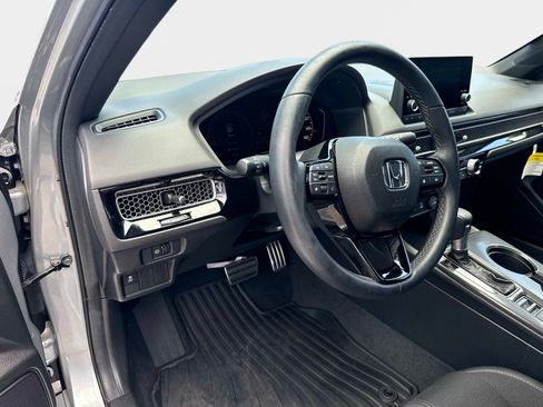 Used 2025 Honda Civic Sport image 17
