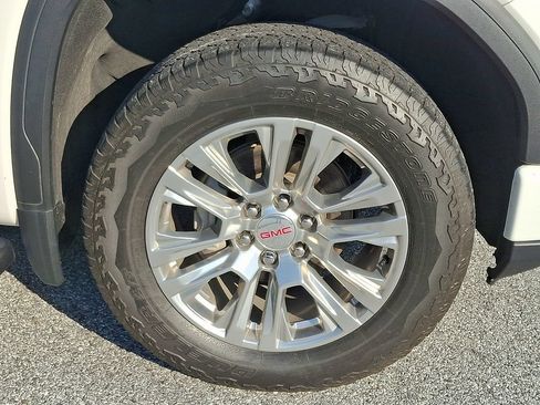 Used 2024 GMC Sierra 1500 Denali AWD/4WD image 8