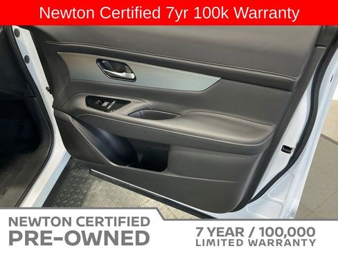 Used 2025 Nissan Murano SL AWD/4WD image 37