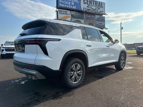New 2026 Chevrolet Traverse LT FWD image 7