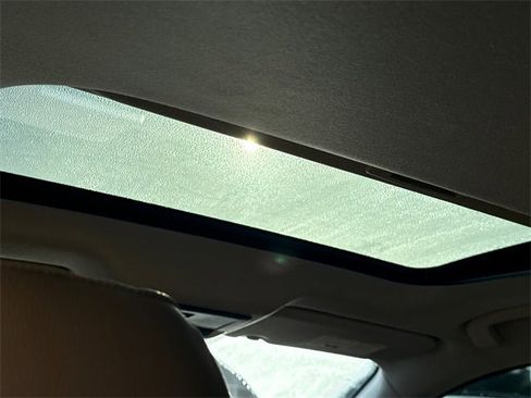 Used 2025 Nissan Sentra SV w/ SV Premium Package image 11