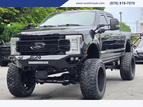 Used 2017 Ford F250 Platinum w/ Platinum Ultimate Package AWD/4WD image 1