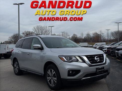 Certified 2020 Nissan Pathfinder SL image 1