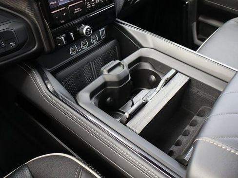 Used 2025 RAM 3500 Limited image 32