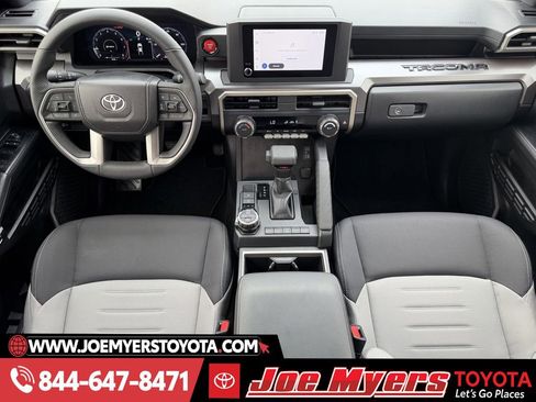 Certified 2025 Toyota Tacoma TRD Off-Road image 13