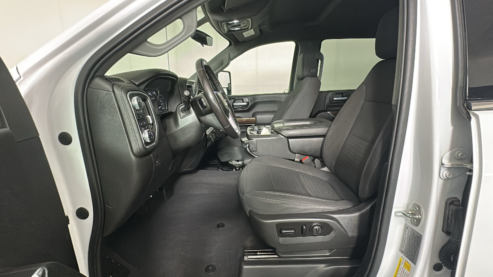 Used 2021 GMC Sierra 2500 SLE w/ SLE Value Package; AWD/4WD image 14