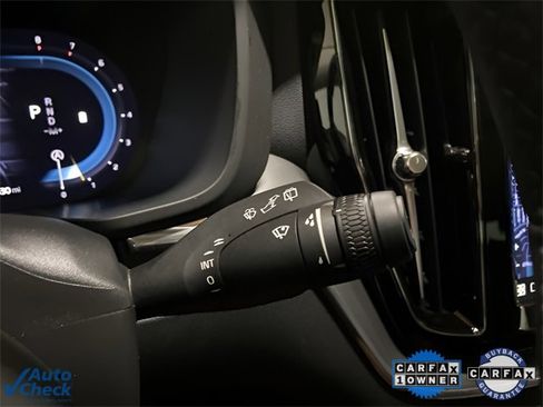 Used 2025 Volvo XC60 B5 Core image 32