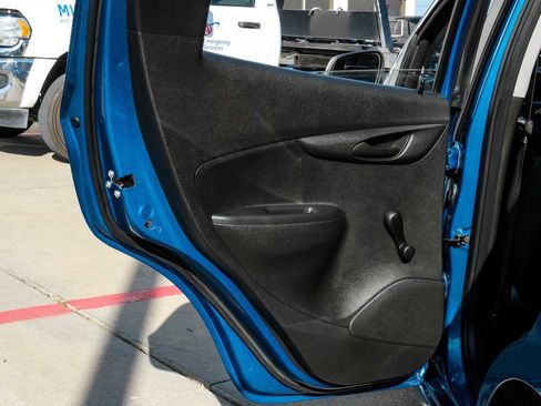 Used 2019 Chevrolet Spark LS image 38