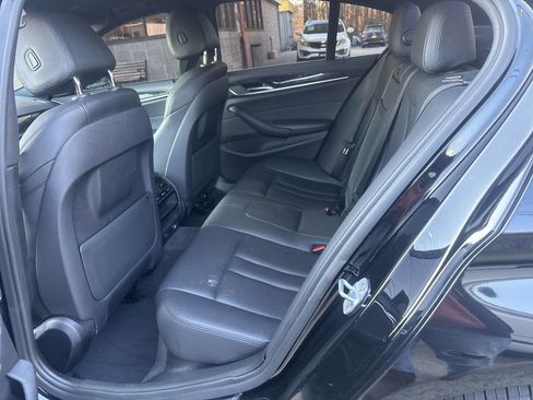 Used 2019 BMW 530e w/ Convenience Package image 14