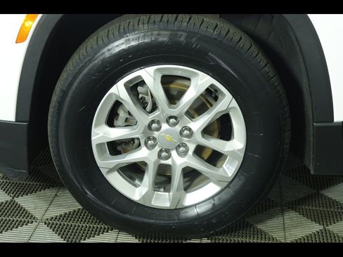 Used 2023 Chevrolet Traverse LS w/ Safety Package AWD/4WD image 10