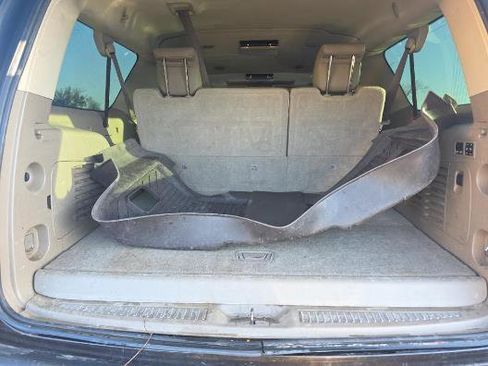 Used 2018 Chevrolet Suburban LT image 20