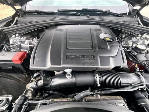 Used 2026 Jaguar F-PACE R-Dynamic S image 9