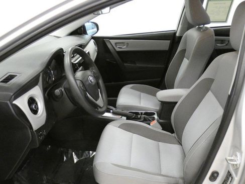 Used 2018 Toyota Corolla LE image 8