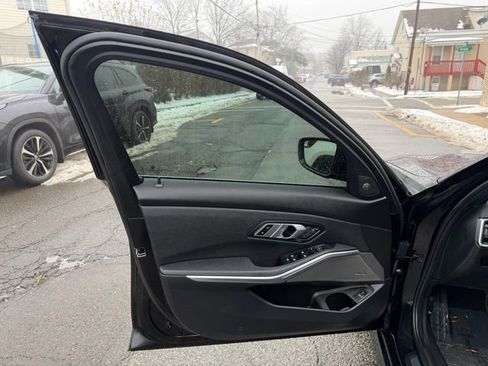 Used 2021 BMW 330i xDrive Sedan w/ Convenience Package image 16