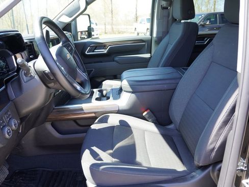 Certified 2025 Chevrolet Silverado 2500 LT w/ All Star Edition AWD/4WD image 4