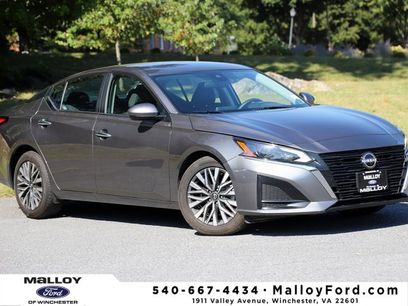 Used 2023 Nissan Altima 2.5 SV
