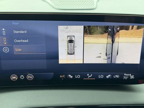 Used 2025 Buick Enclave Preferred image 33