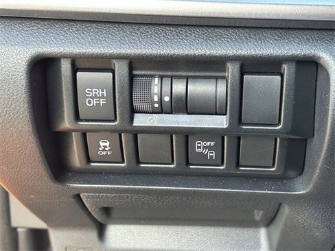 Used 2019 Subaru Crosstrek 2.0i Limited w/ Moonroof Package w/Navigation image 26